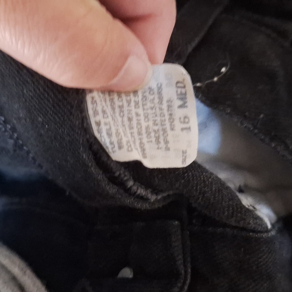 Shorts - Picture 4 of 4